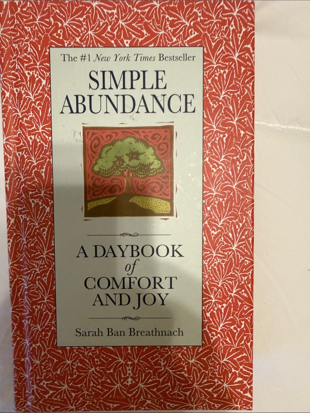 Simple Abundance: A Daybook of Comfort and Joy - Red Patterned Cover